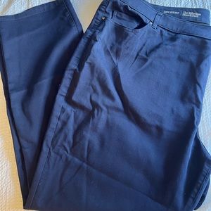The Effortless Stretch Pant | Color: Navy Blue | Size: 24 Short